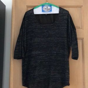 Black 3/4 sleeved top